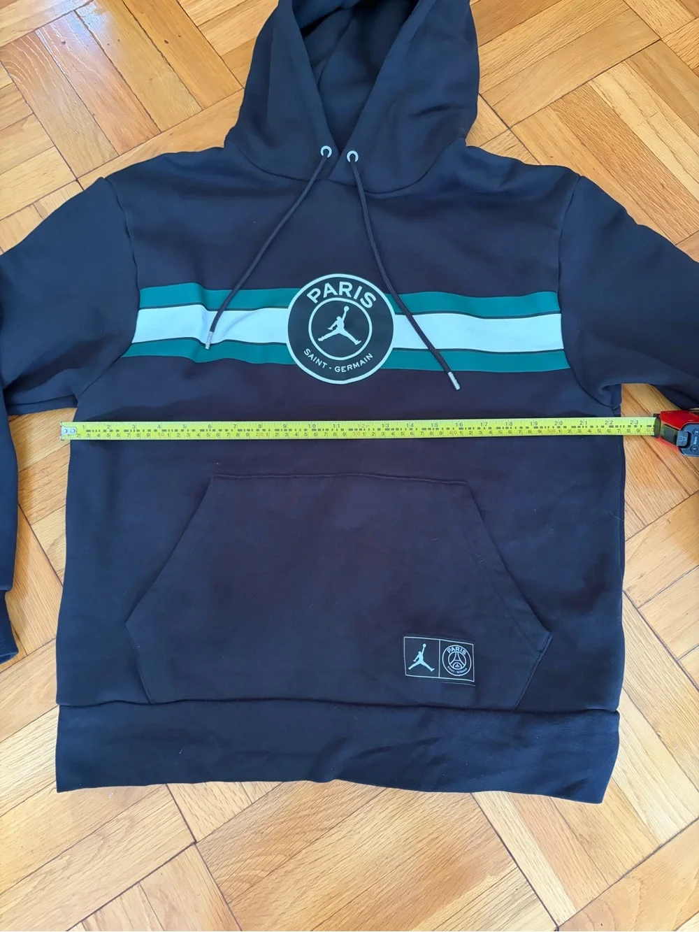 Jordan Men’s Large Paris Saint Germain Black Pullover Hoodie. France. Soccer.